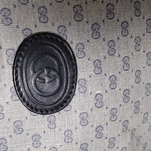 Authentic GUCCI Handbag - Picture 3 of 16